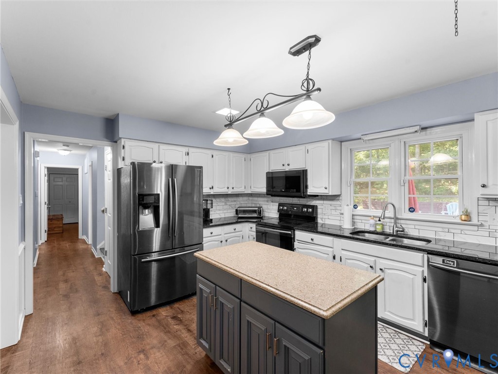 12651 Thoreau Dr