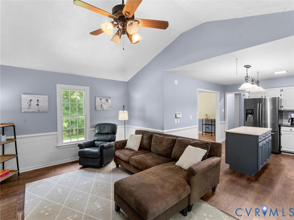 12651 Thoreau Dr