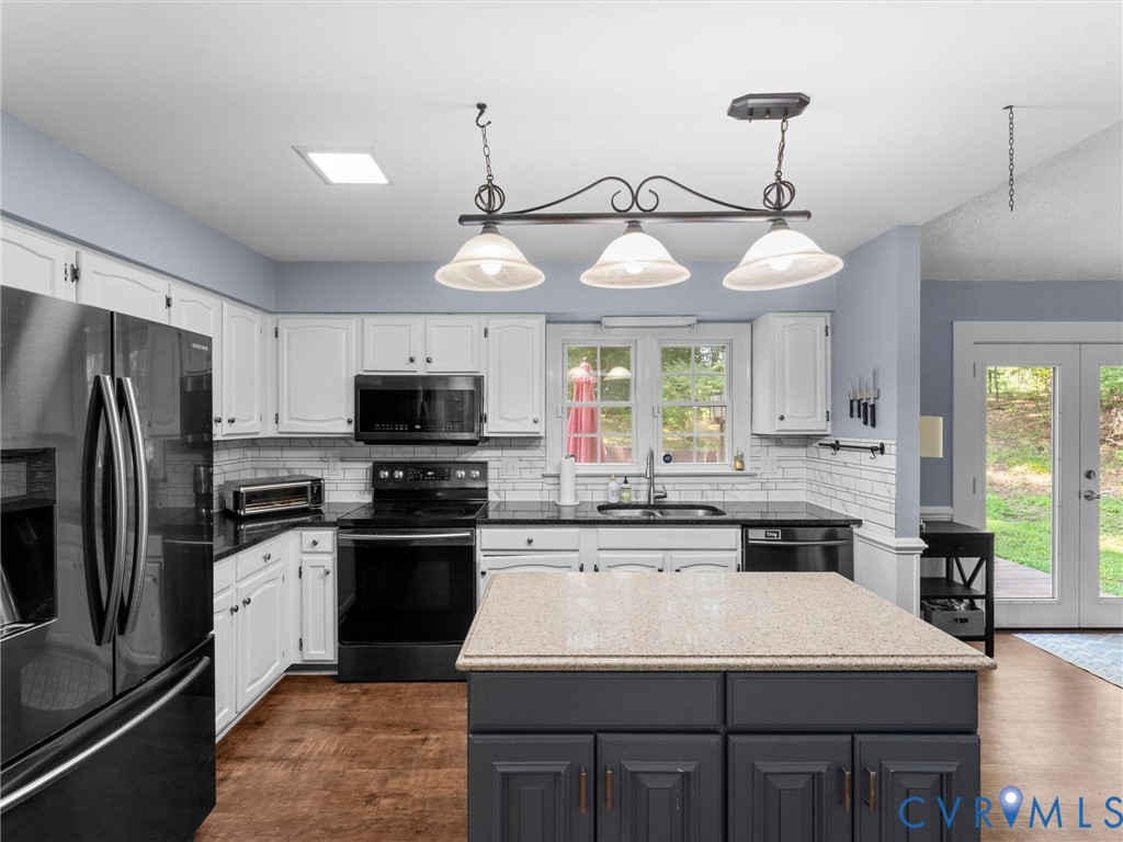 12651 Thoreau Dr