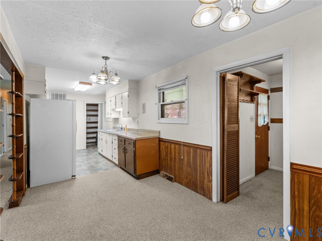 3017 Sherwood Ln