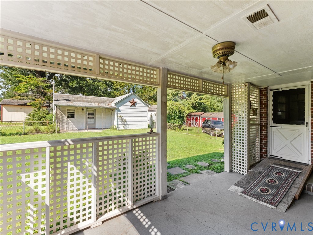 3017 Sherwood Ln