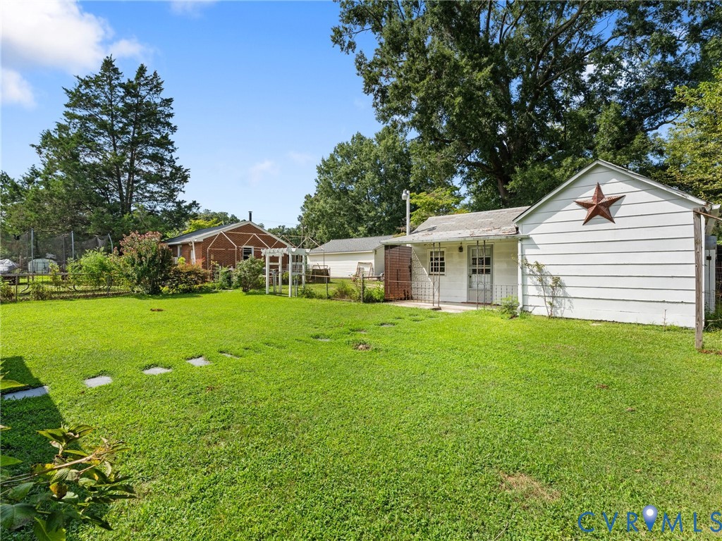 3017 Sherwood Ln