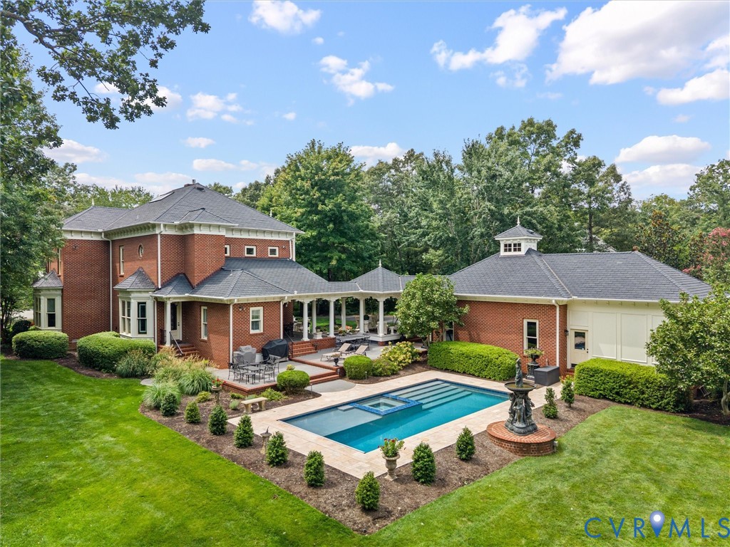 3255 Greywalls Dr