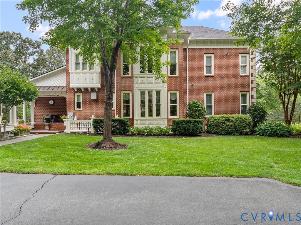 3255 Greywalls Dr