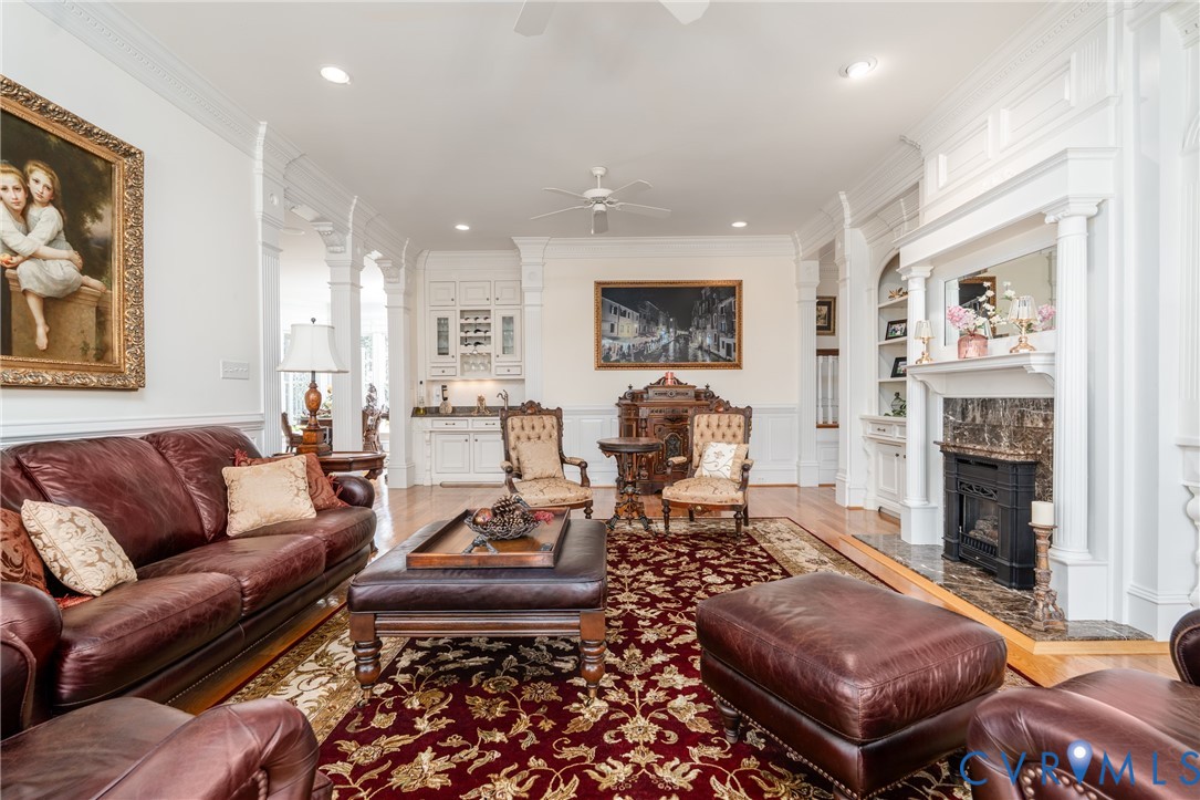 3255 Greywalls Dr
