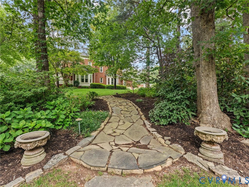 3255 Greywalls Dr