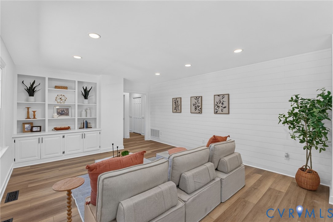 379 Mallard Dr