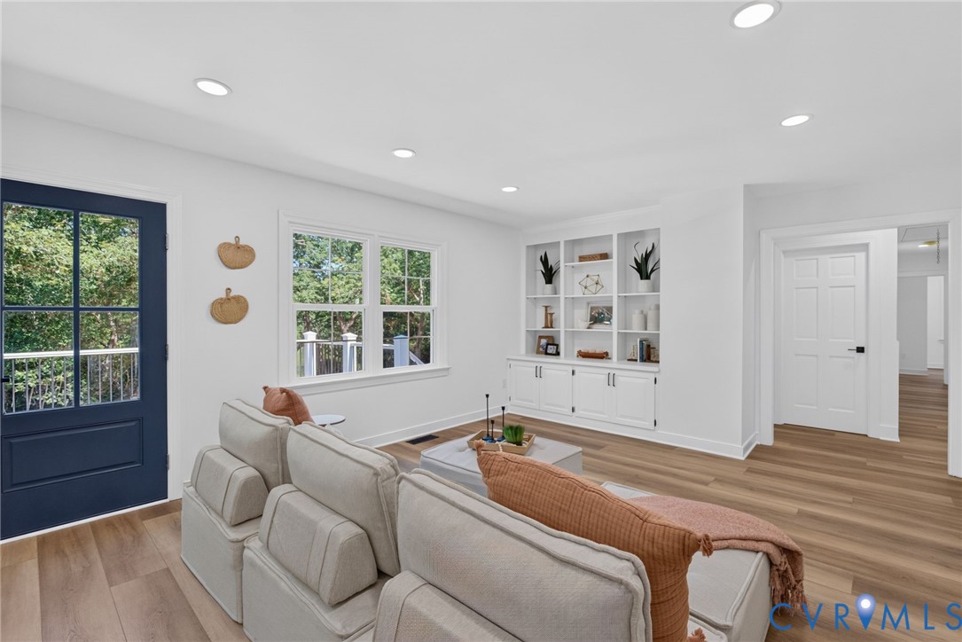 379 Mallard Dr