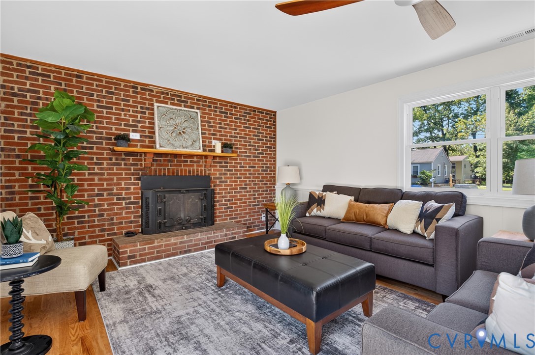 3054 Dupont Ave