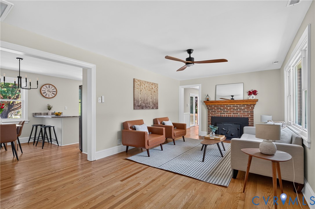 3054 Dupont Ave