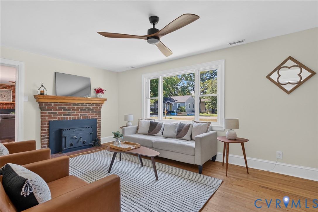 3054 Dupont Ave