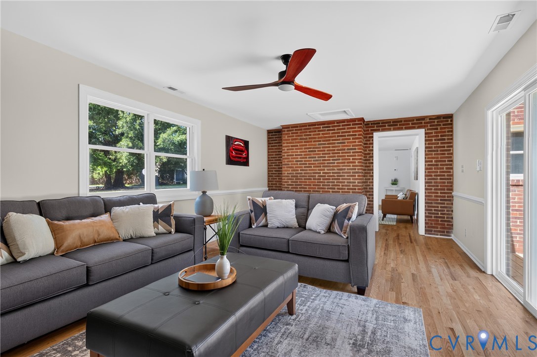 3054 Dupont Ave