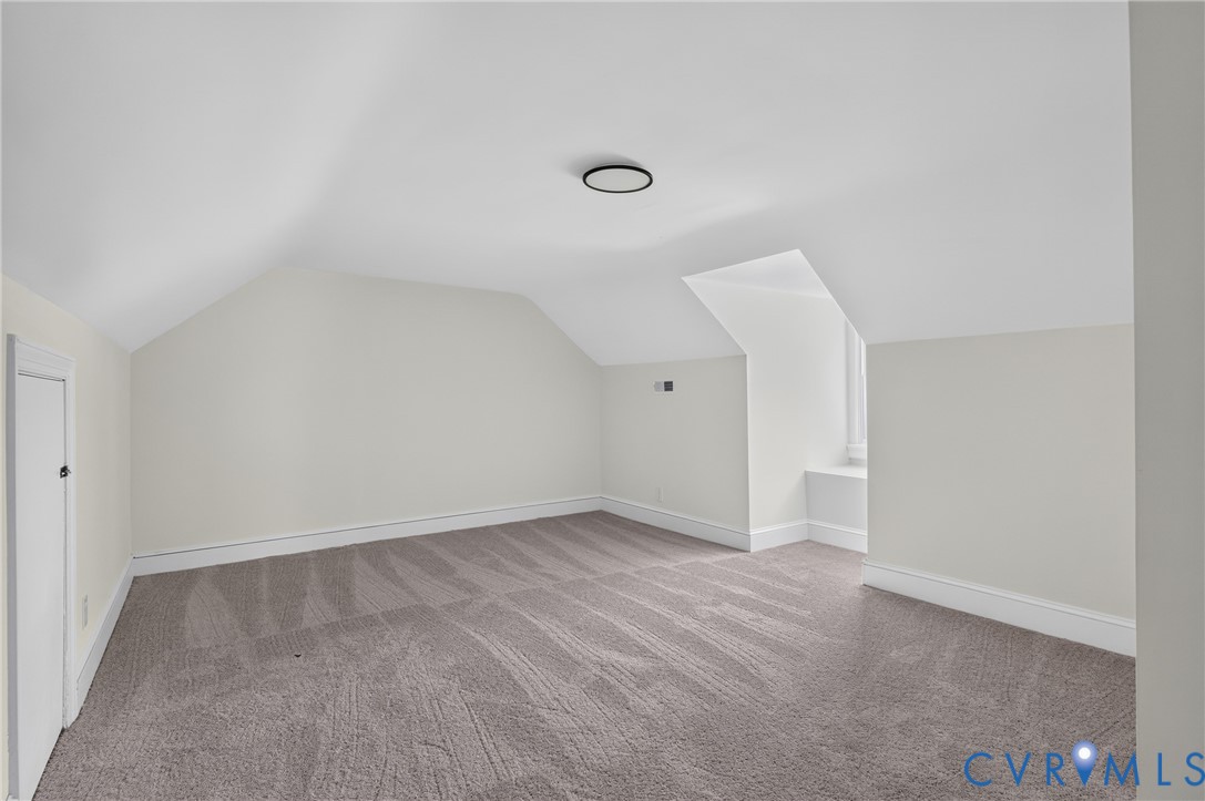 3054 Dupont Ave