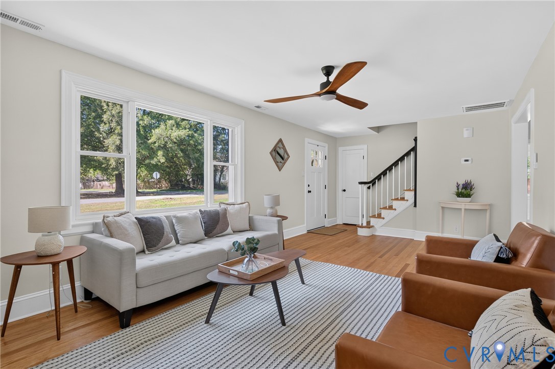 3054 Dupont Ave
