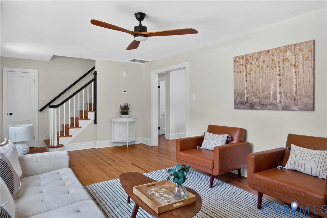 3054 Dupont Ave
