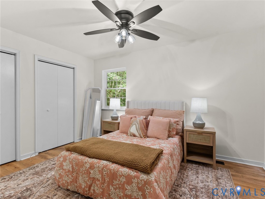4902 Genlou Ct