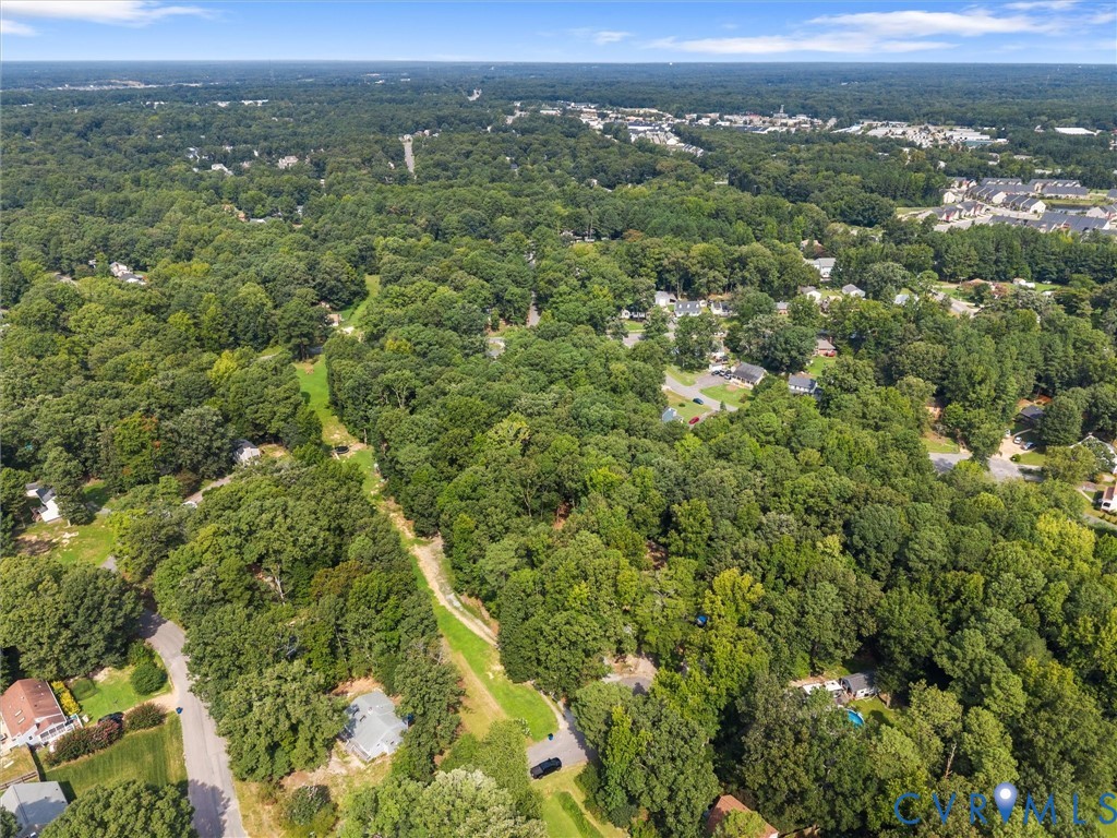 4902 Genlou Ct