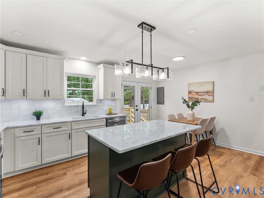 4902 Genlou Ct
