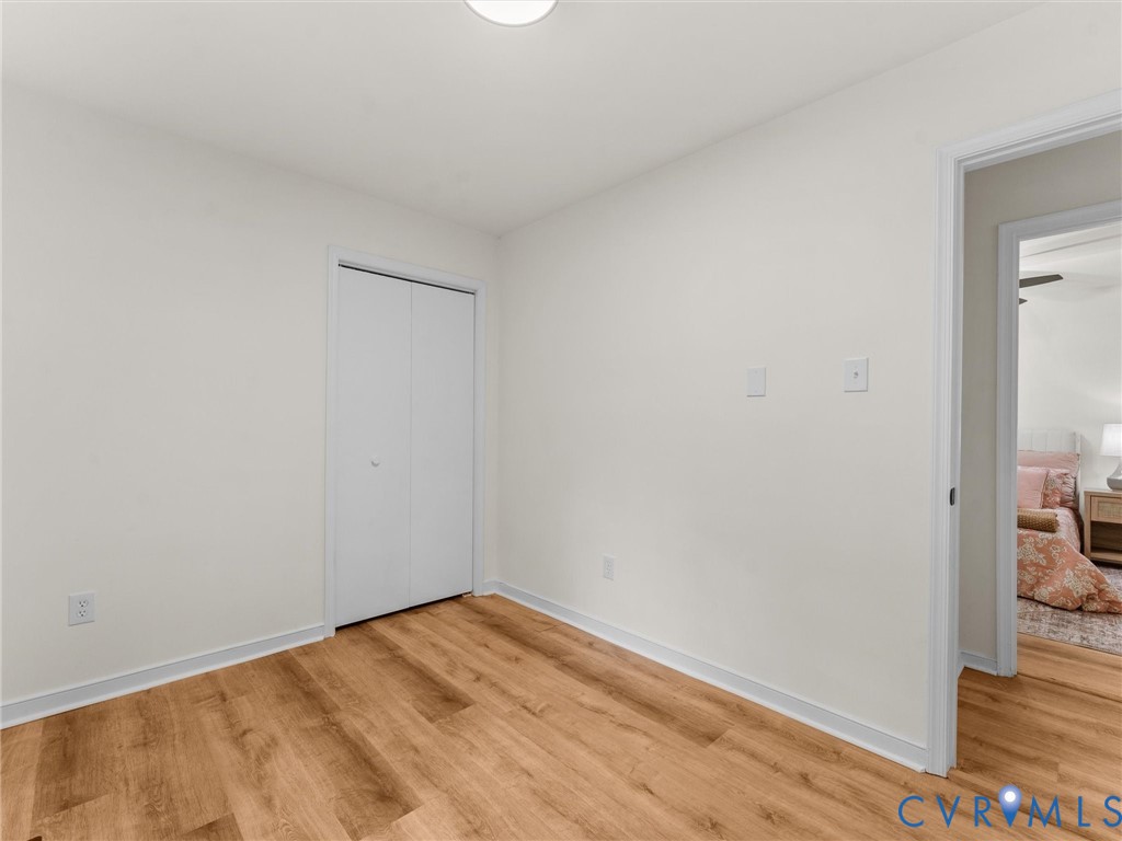 4902 Genlou Ct