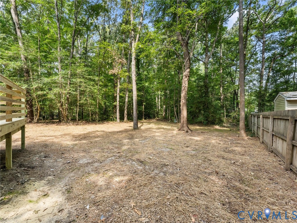 4902 Genlou Ct