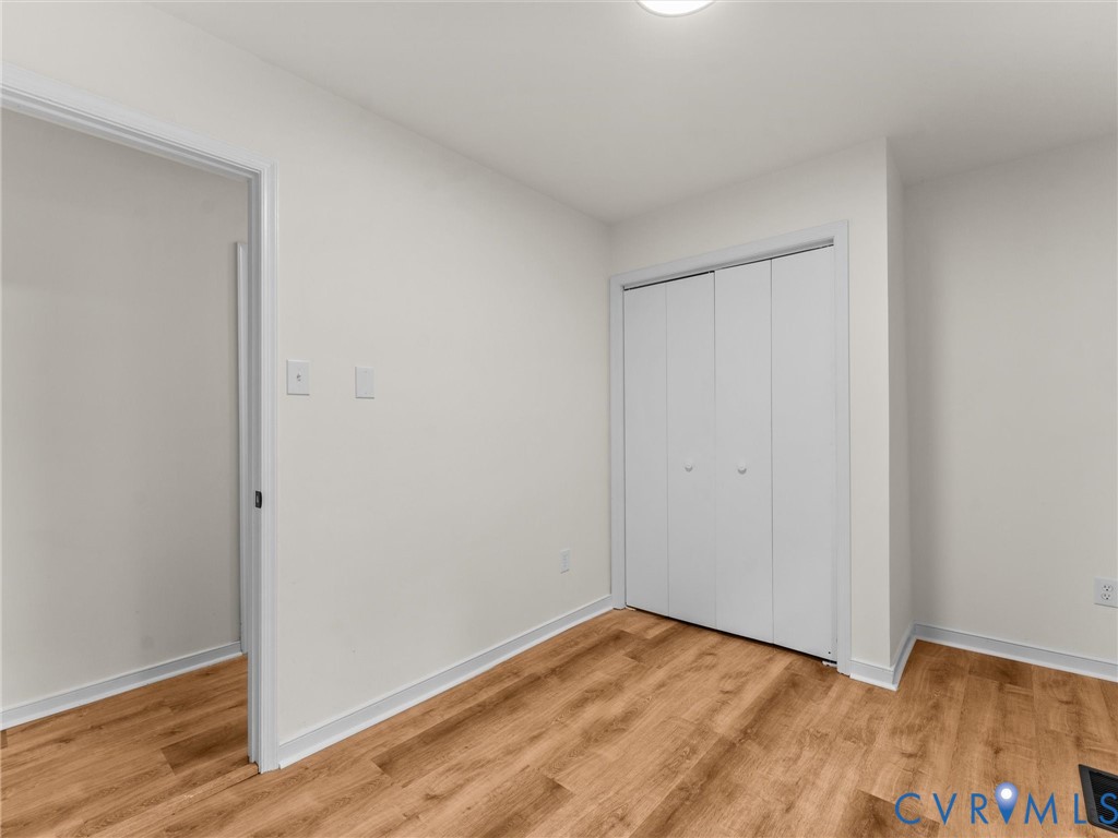 4902 Genlou Ct