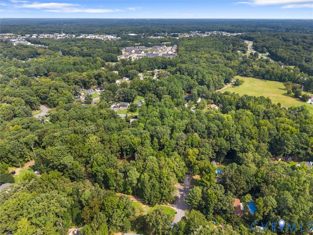 4902 Genlou Ct