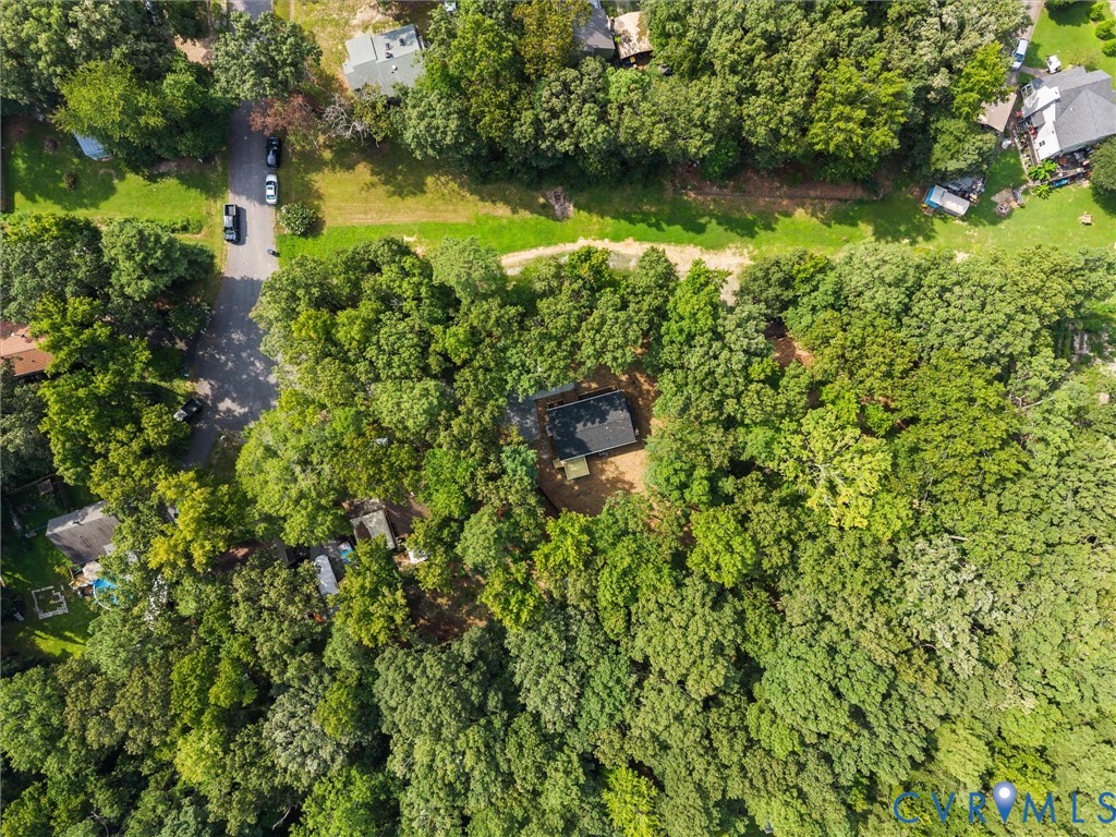 4902 Genlou Ct