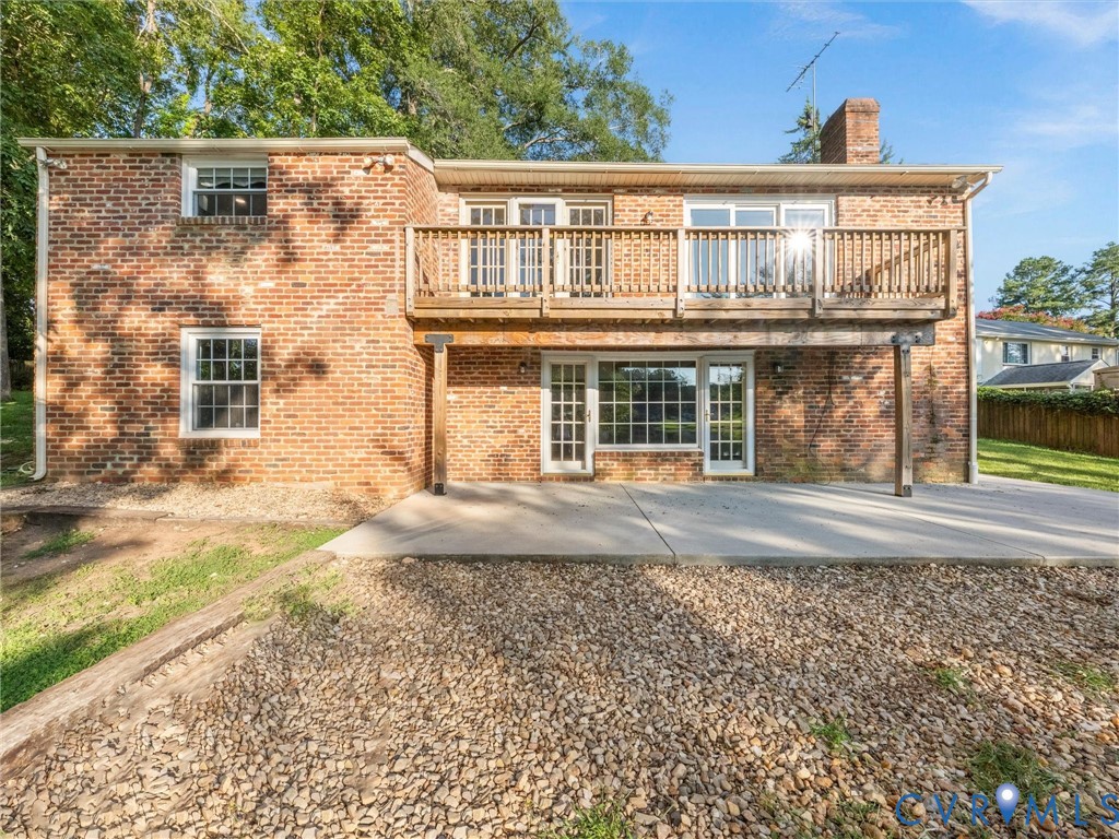 2235 Lakeview Dr