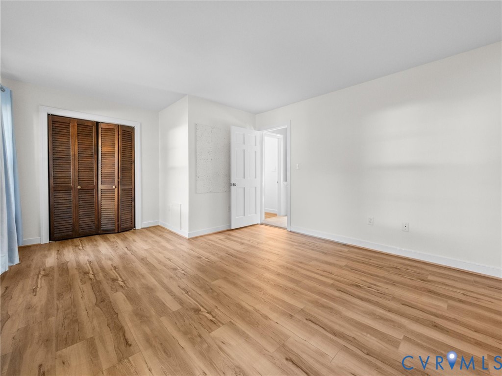 2235 Lakeview Dr