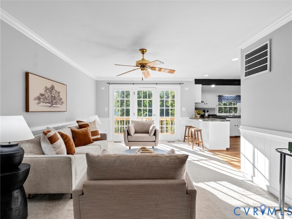 2235 Lakeview Dr