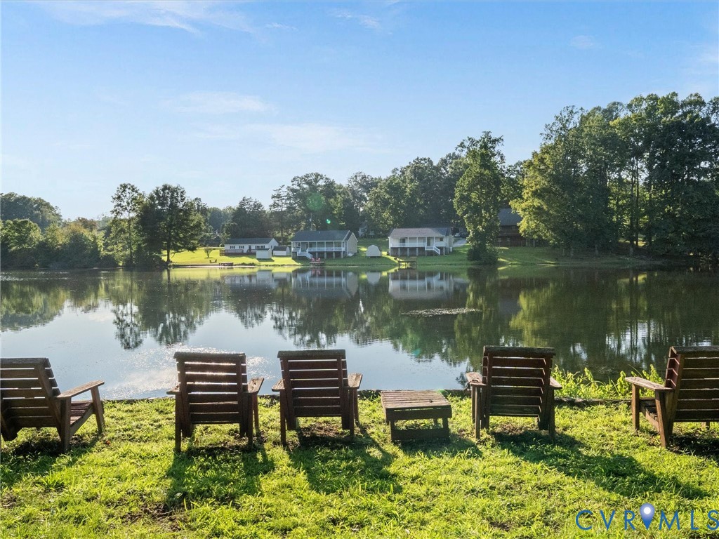 2235 Lakeview Dr