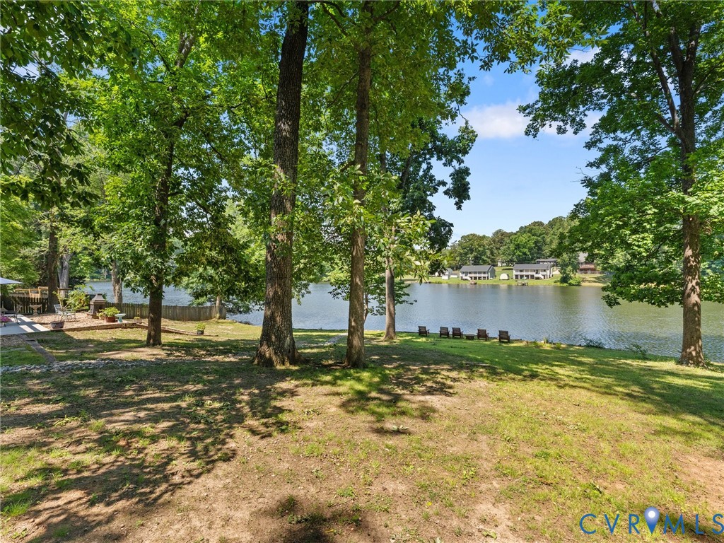 2235 Lakeview Dr