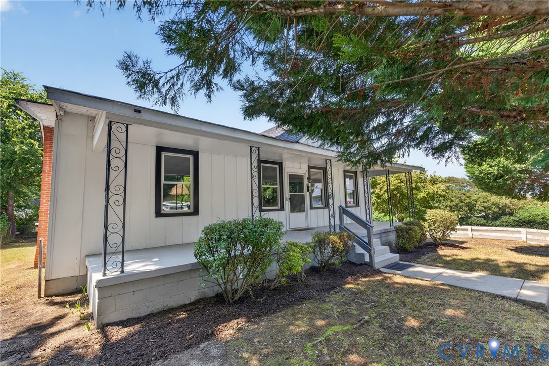 710 N 8th Ave