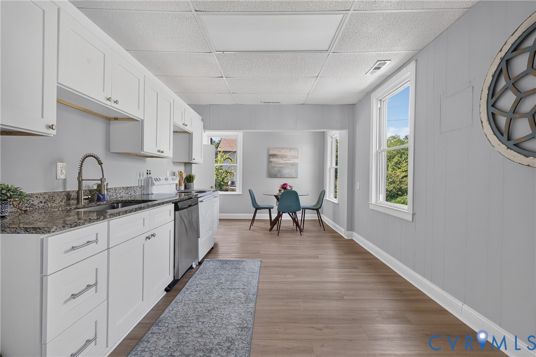 710 N 8th Ave