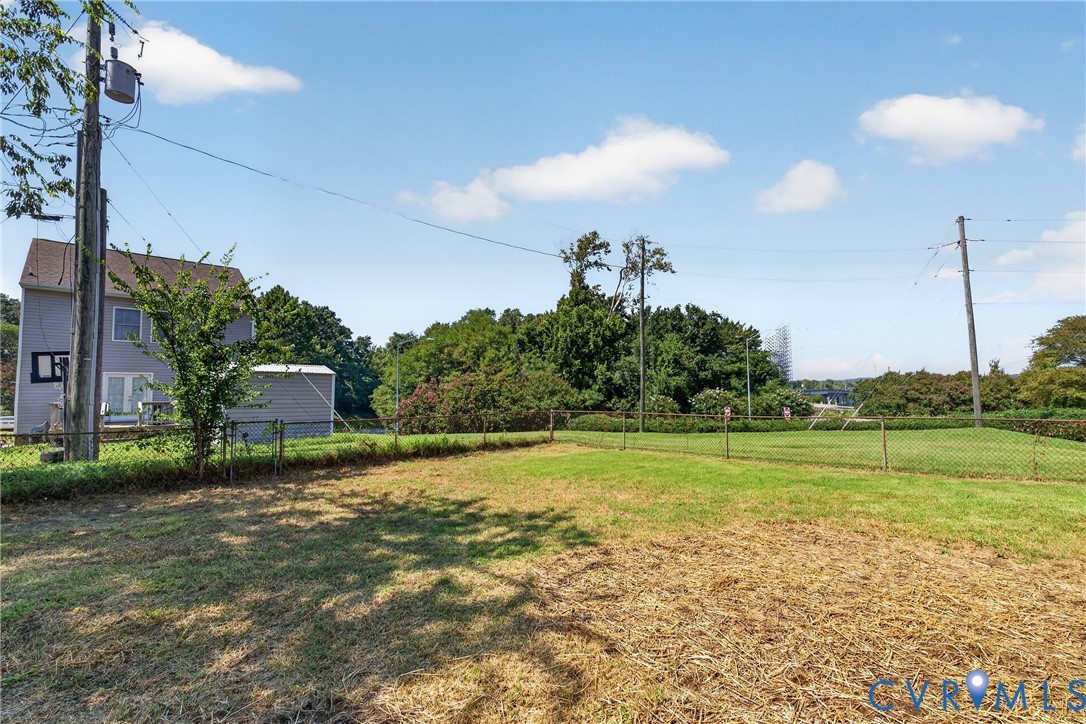 710 N 8th Ave