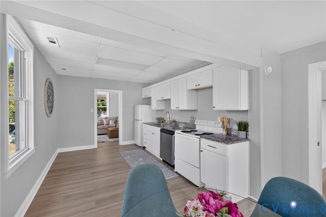 710 N 8th Ave