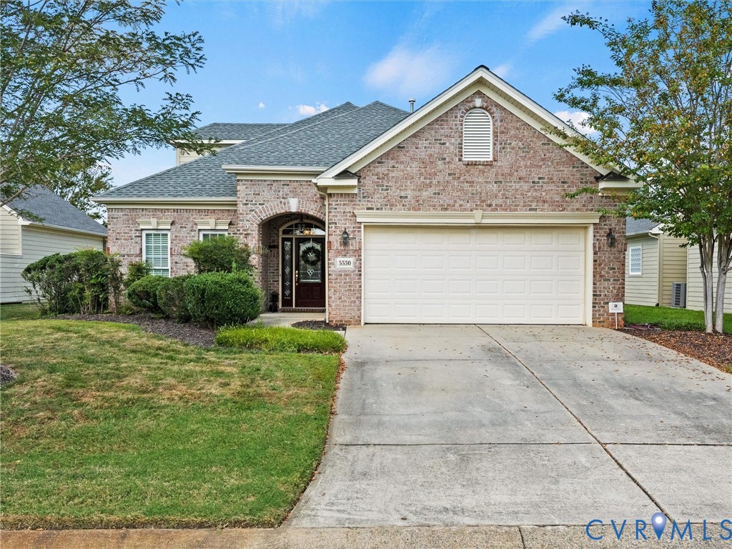 5530 Villa Green Dr