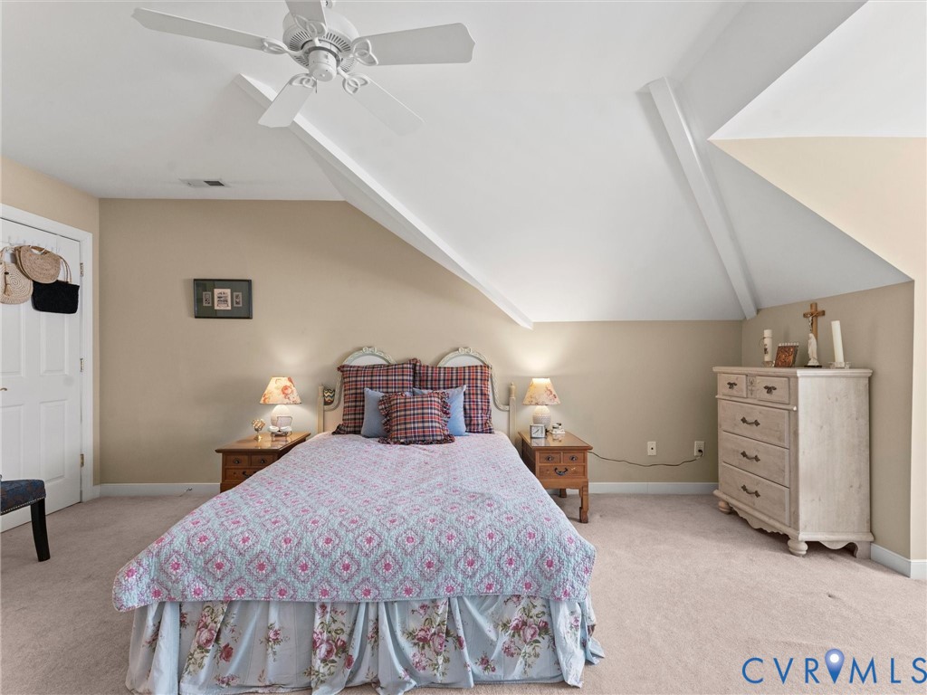 5530 Villa Green Dr