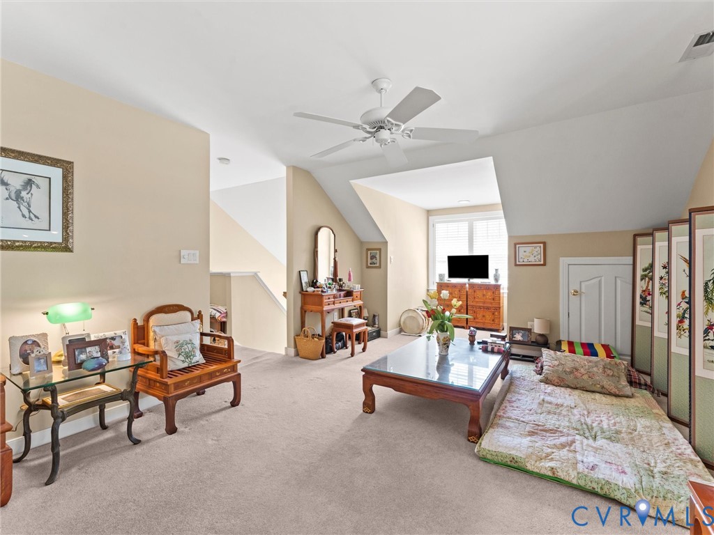 5530 Villa Green Dr