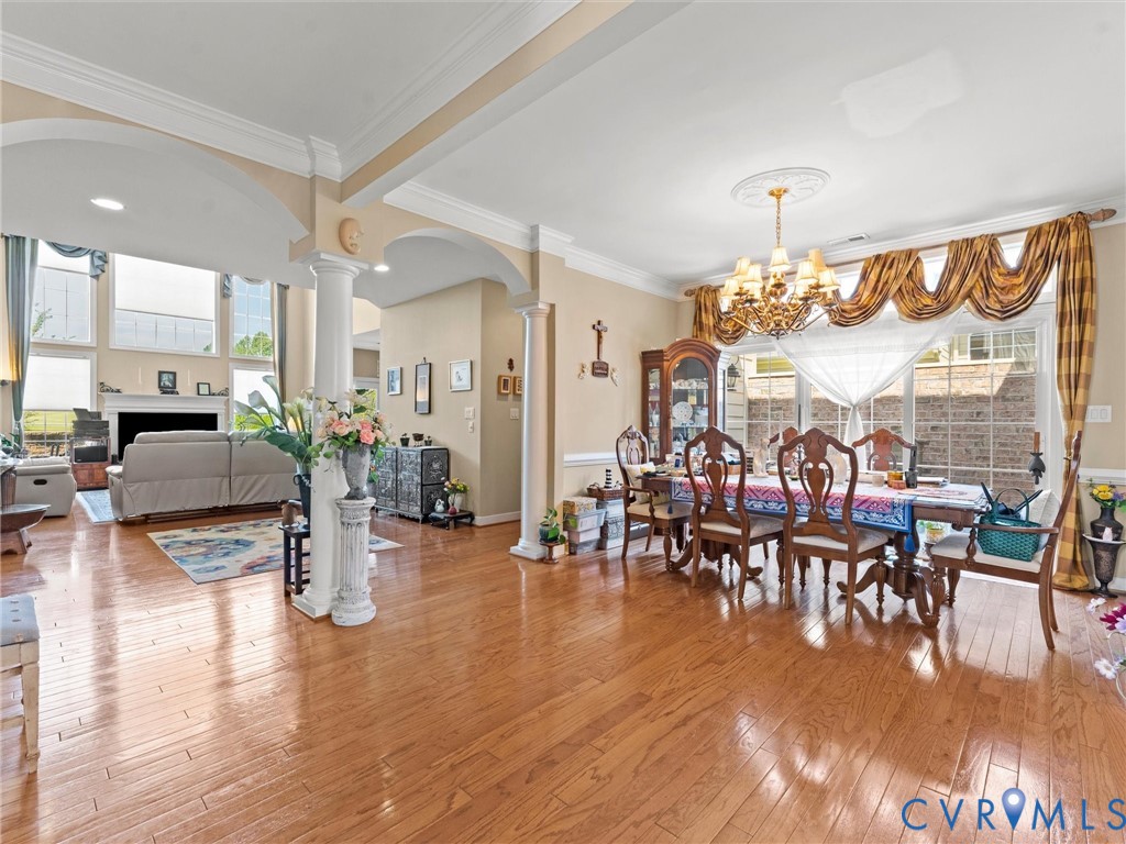 5530 Villa Green Dr