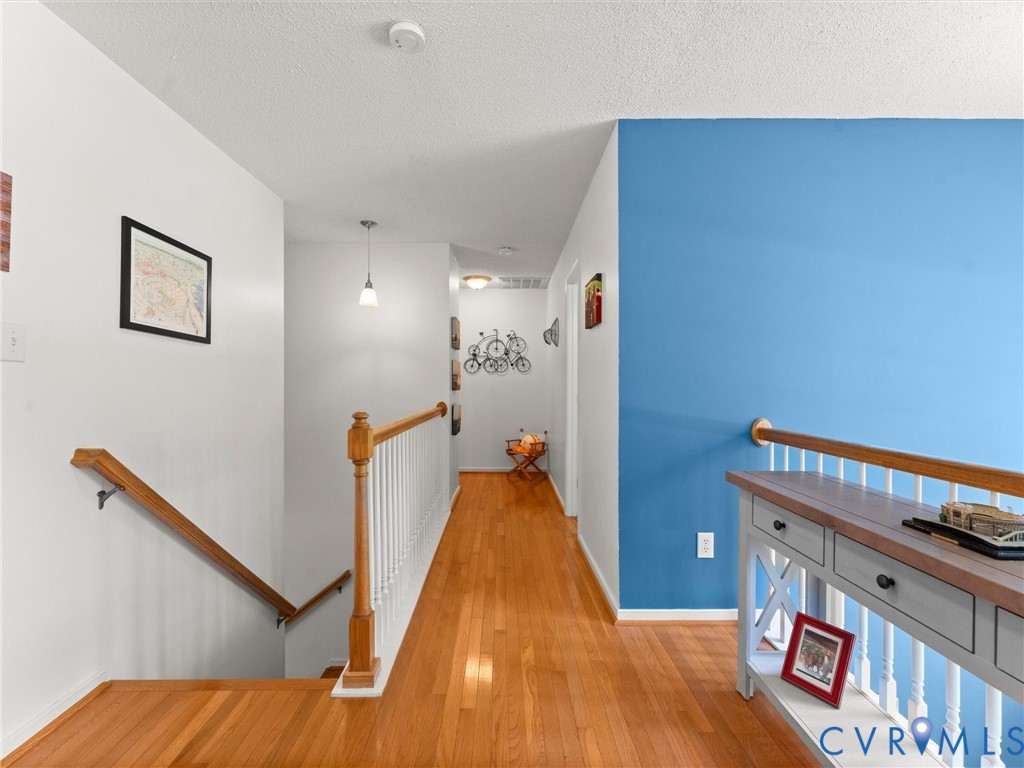 7019 Highcrest Ridge Dr