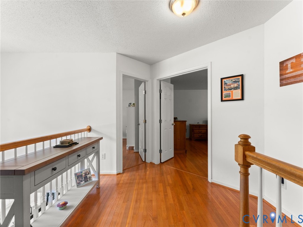 7019 Highcrest Ridge Dr