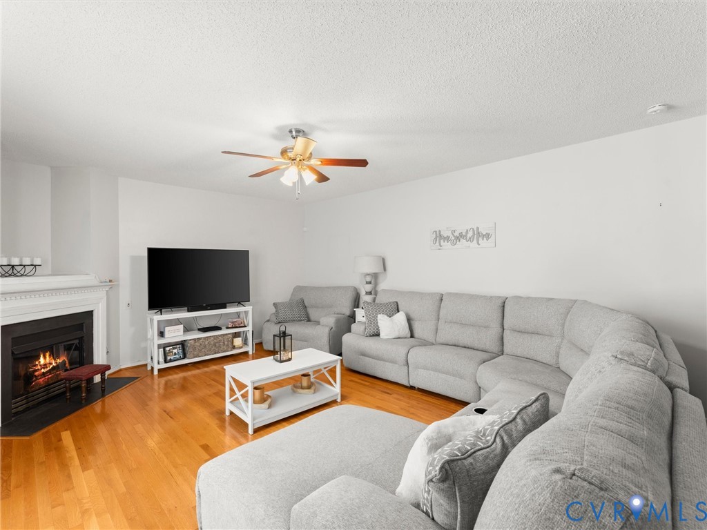 7019 Highcrest Ridge Dr