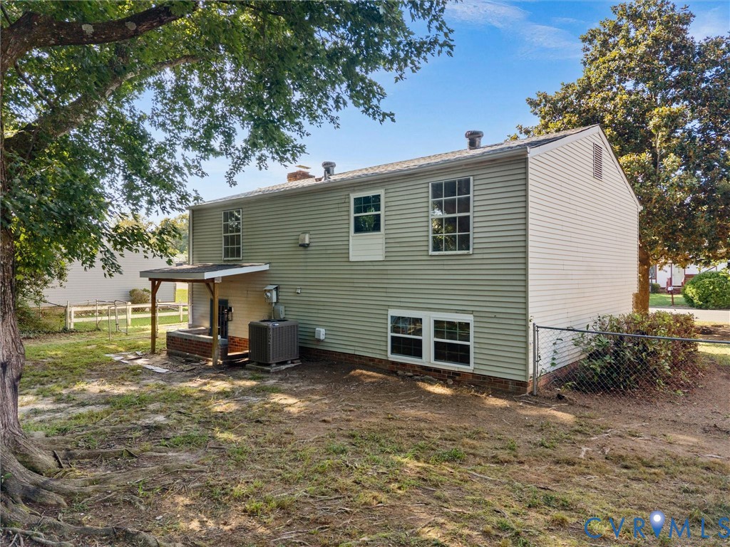 5907 Stella Rd