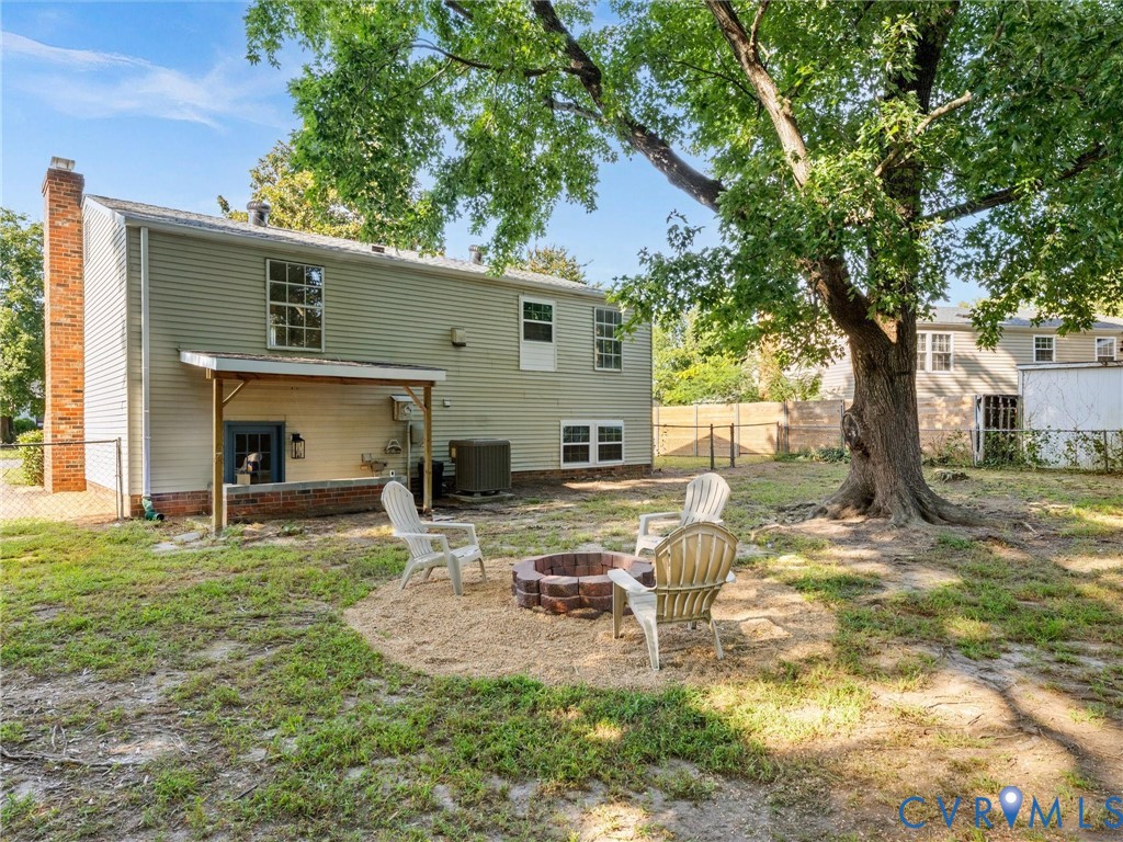 5907 Stella Rd