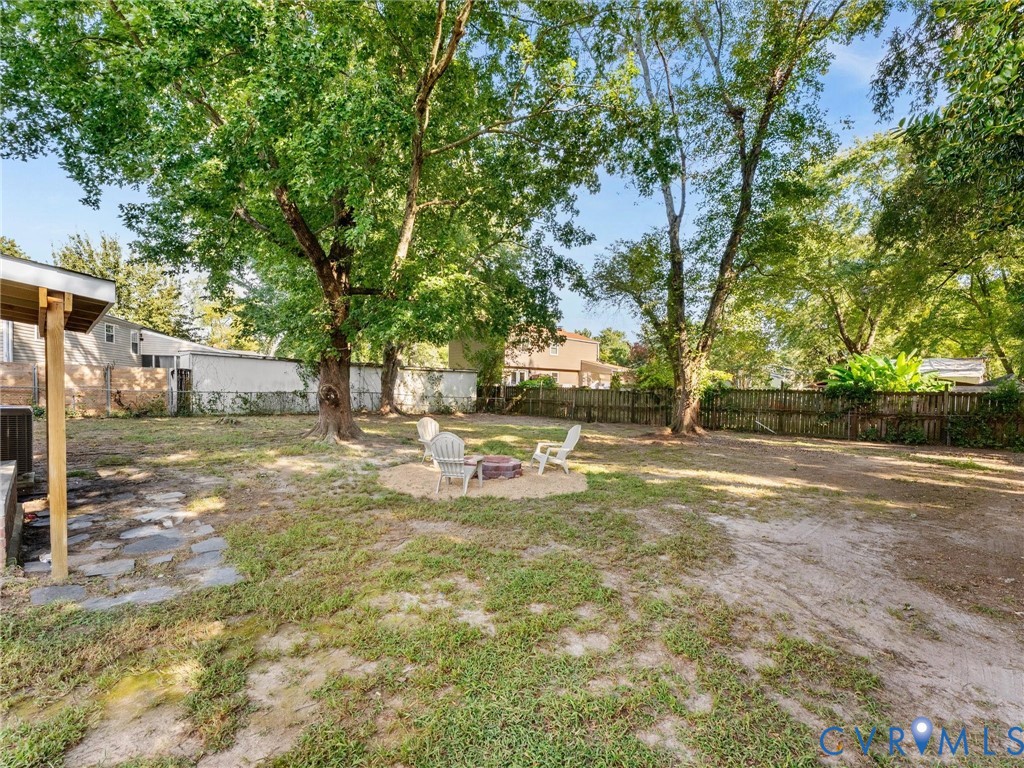 5907 Stella Rd