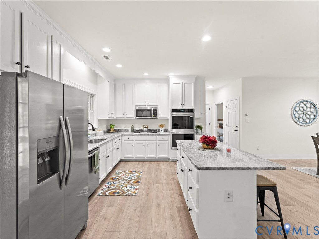 12 Henderson Rd