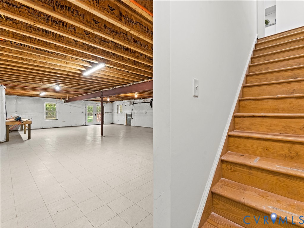 12 Henderson Rd