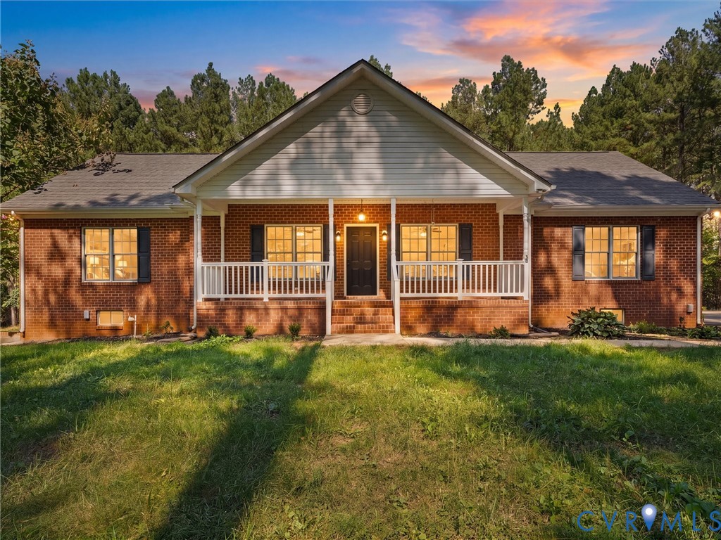 12 Henderson Rd