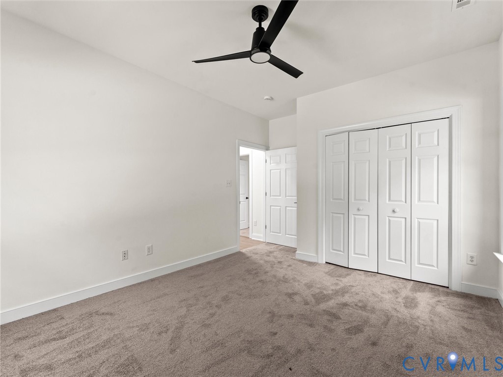 12 Henderson Rd